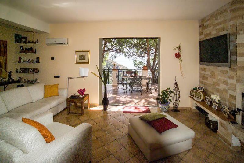 Casa Vacanze Gallodoro Letojanni Eksteriør billede